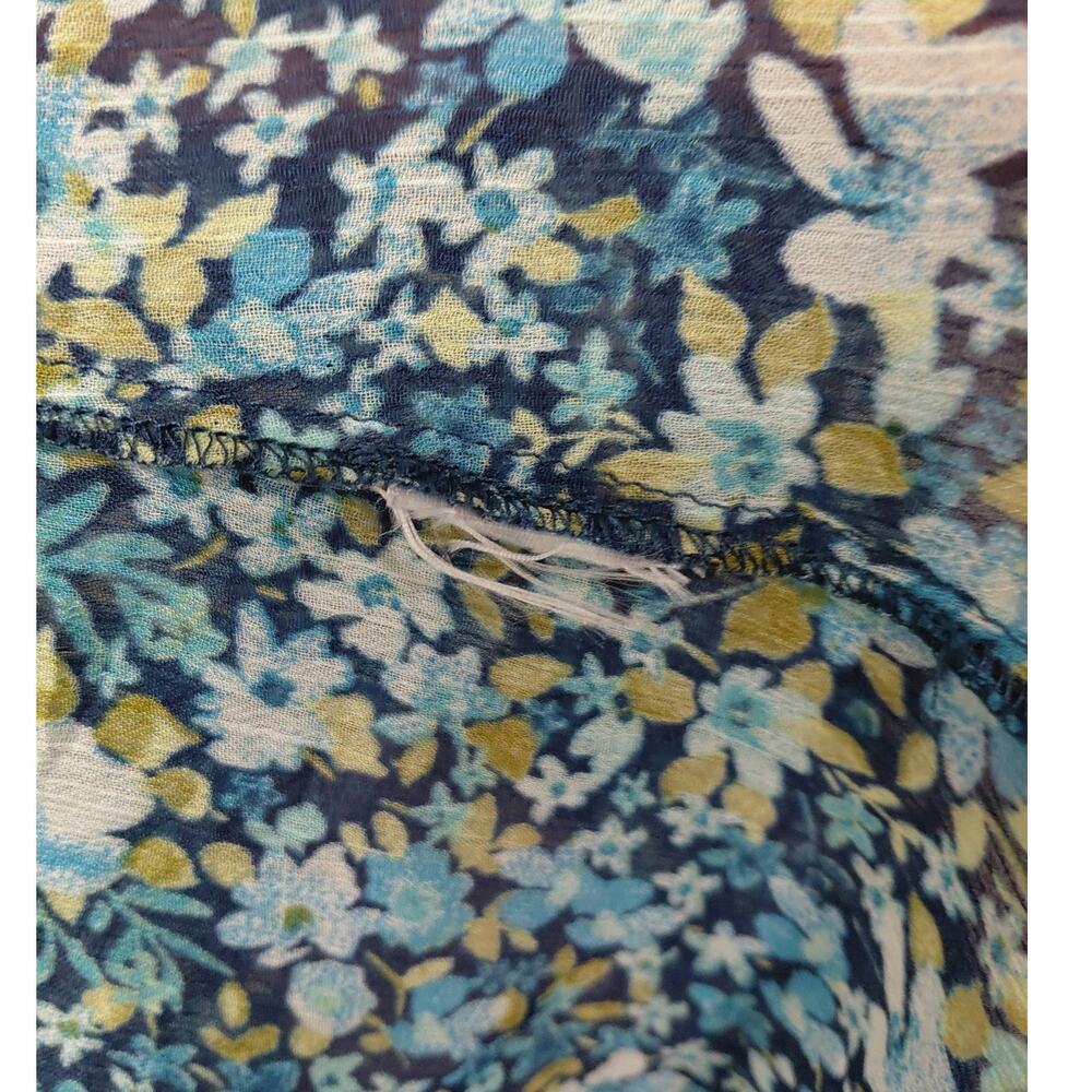 Kut from the Kloth Floral Roll Tab Sleeve Button Up Blouse Women Size XL - Picture 4 of 9